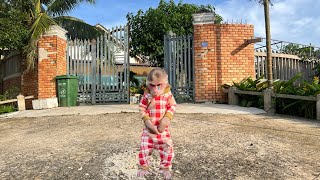 Download Lagu Touching😥! Monkey Luk sadly asks dad to go visit his old house MP3 Download Lagu Touching😥! Monkey Luk sadly asks dad to go visit his old house MP3