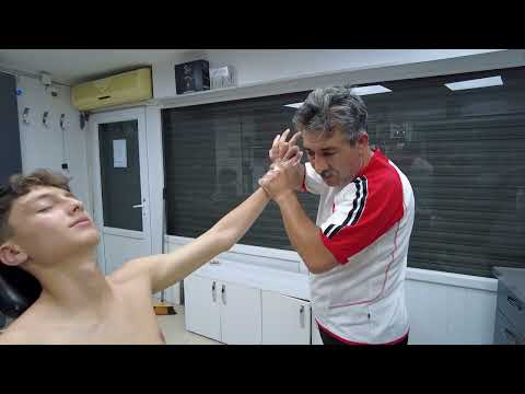STUNNING BODY MASSAGE ON THE SOFA WITH MUNUR ONKAN SUCH RELIEF YOU HAVE NEVER SEEN BEFORE