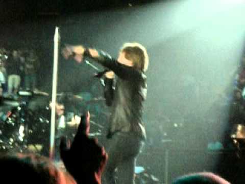 BORN TO BE MY BABY - Bon Jovi Live 2011 Tour, Bryc...