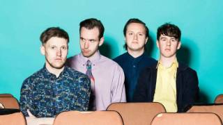 Video voorbeeld van "Dutch Uncles,Go your own way"