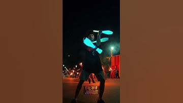 🤹‍♀️🎪 #juggling & #FlowArts at EJC 🤩 with @heyverartes Kosmos LED #flowjuggle #juggle #flow #shorts