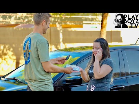 ДАРЮ ТАЧКИ ТЕМ, КТО ЖДЕТ АВТОБУС