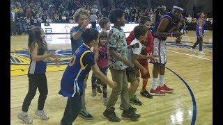 Harlem Globetrotters in Santa Cruz, Kids dance YMCA 11/2/2017