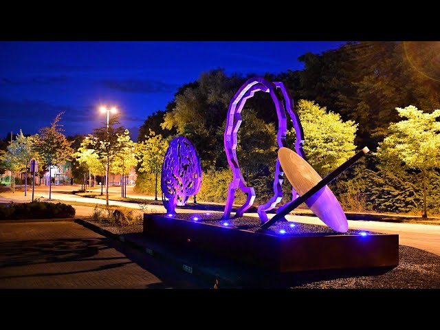 Mouth of ideas: Monument to Hermann Anschütz-Kaempfe &amp; Albert Einstein at the Kiel Pain Clinic