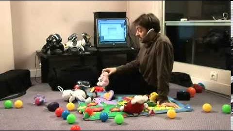 Robot learning language through social interaction with humans