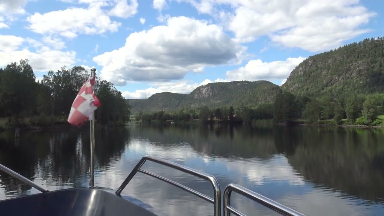 SLOW-TV i Telemarkskanalen i Norge | Hogga mod Dalen