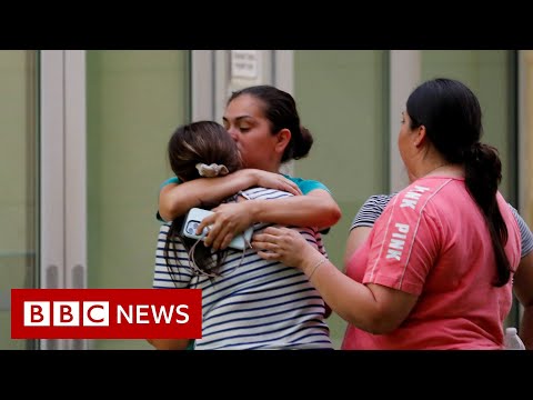 Texas primary school shooting leaves 21 dead - BBC News