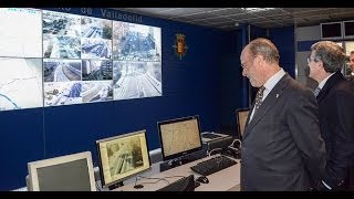 León de la Riva visita el renovado Centro de Operaciones de la Policía Municipal
