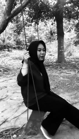 CEWEK MAROCO YANG NYASAR KE KALIMANTAN