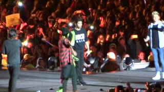 Information One Direction - Kiss You + Liam and Harry talking (Santiago, Chile 01/05) Guide