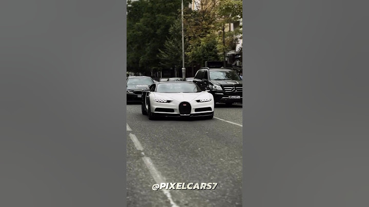 шок! ШАШКИ ПО ГОРОДУ НА БУГАТТИ🥱 #bugatti #chiron #асхабтамаев #moscow #car