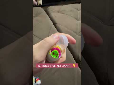 Abrindo brinquedo surpresa