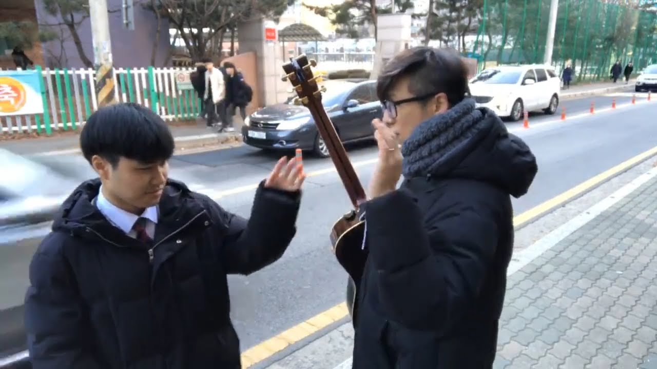 2019 01 03 [등찬] 수원 이음교회 정찬석목사 - 등굣길 거리 찬양