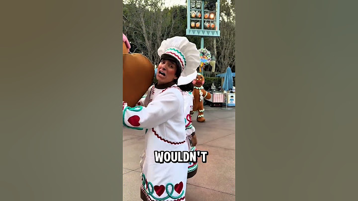 She Ate a Gingerbread Cookie in Front of the Gingerbread Man?! #reaction #shorts