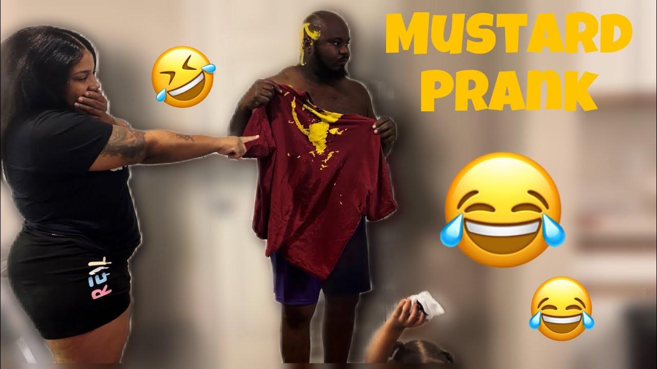 SQUEEZING MUSTARD AND KETCHUP ON MY BOYFRIEND TO SEE HIS REACTION