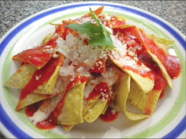 Cómo hacer CHILAQUILES ROJOS | RECETA FACIL | VICKY RECETA FACIL