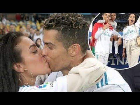 اقوي 10 قبلات في نص الملعب لا تنسى في كرة القدم