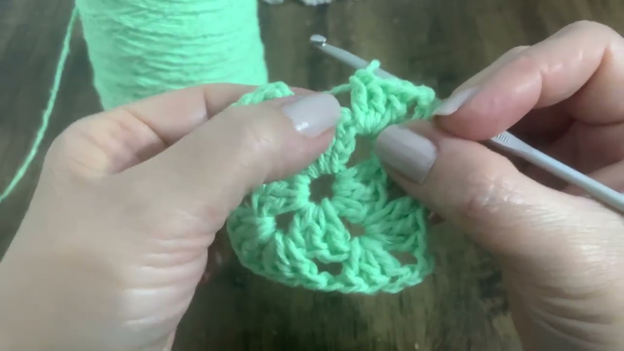 🏡COMO FAZER O QUADRADINHO DA VOVÓ/SQUARE?🏡 #crochet