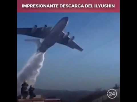 DEV Rus Yangın Söndürme Uçağı IL-76 Havada Süzülüyor