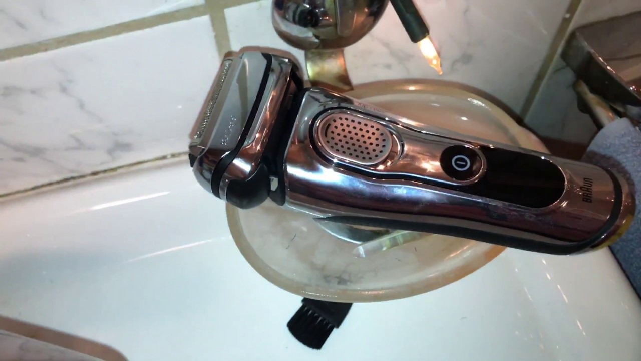 Braun Series 9 elektrischer Rasierer Reinigung mit Bürste manuelle  Reinigung des Rasierers Anleitung 