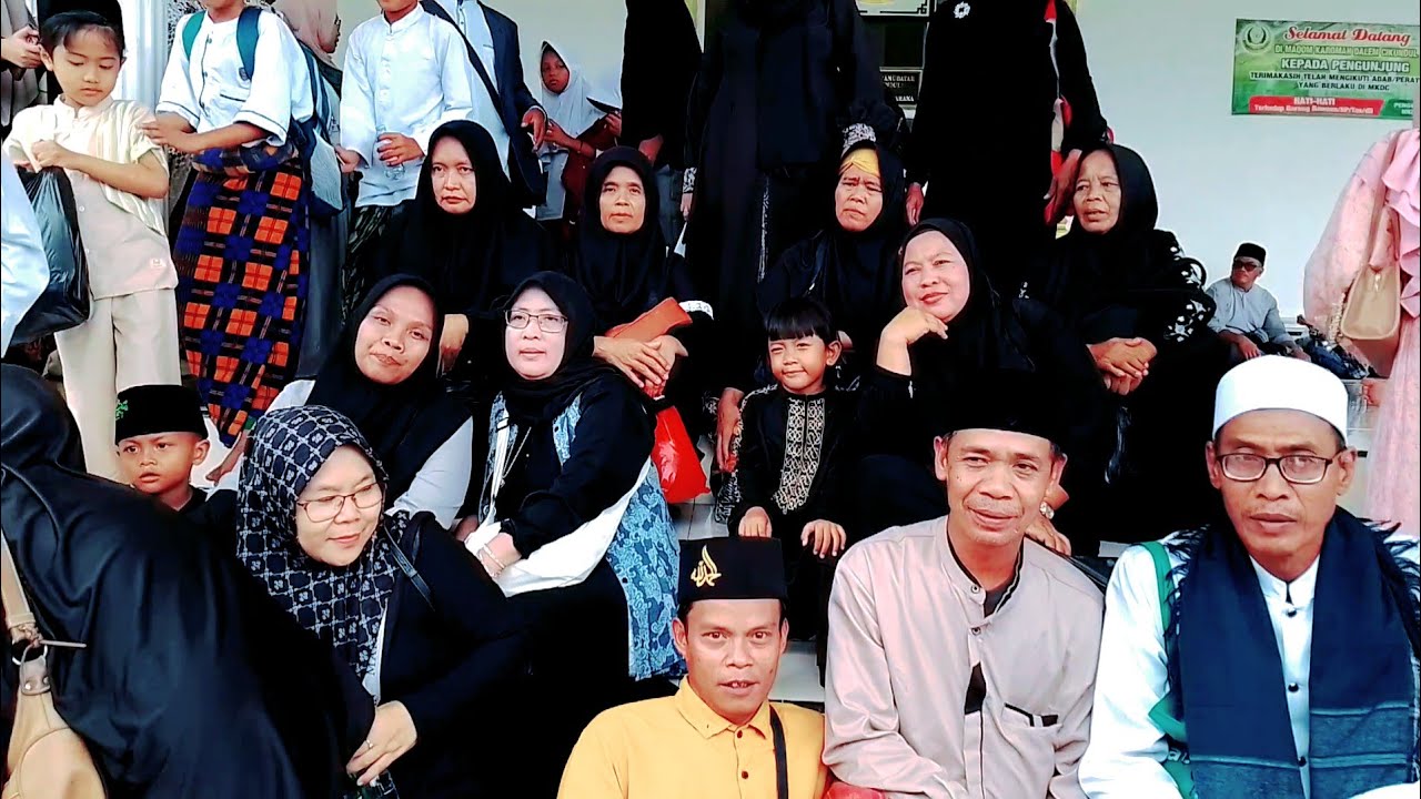 Wisata Religi Ziarah Ke Makom Di Cikundul Cianjur 