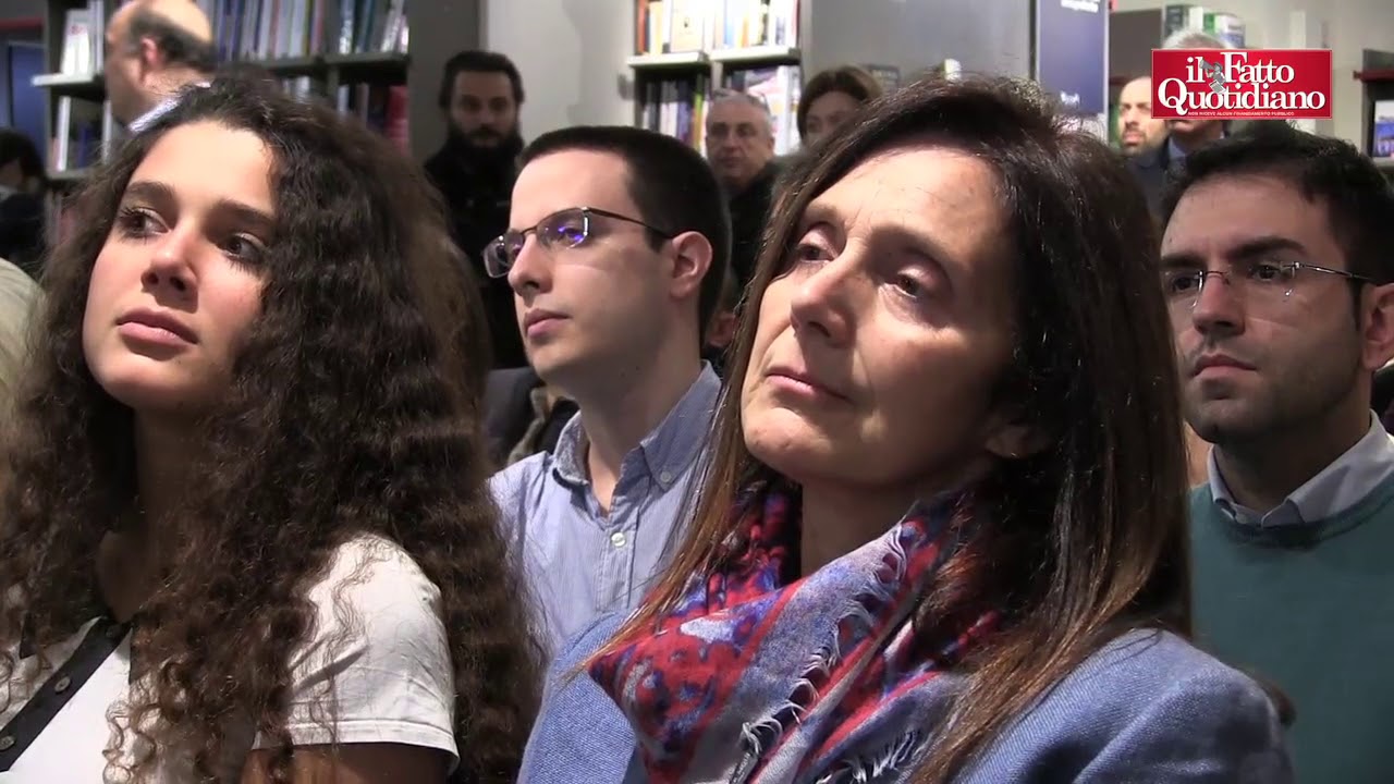 Vaccini e bufale sul web, Burioni: 