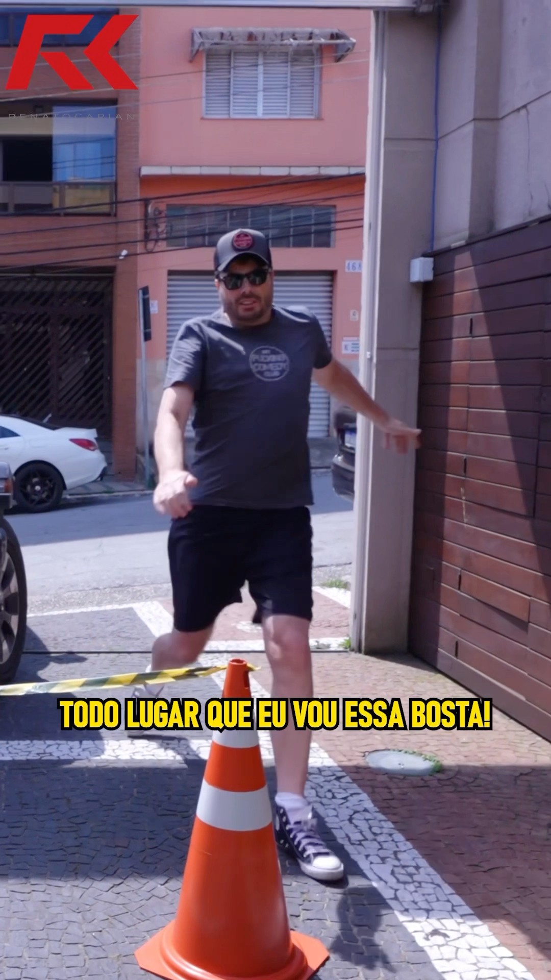 DANILO GENTILI CHEGOU CHUTANDO TUDO NO CT! ? #renatocariani #danilogentile #zueira #resenha #meme