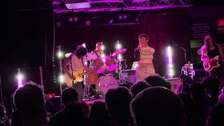 Download Lagu Cafuné at Brighton Music Hall, “Empty Tricks”. September 2025 MP3