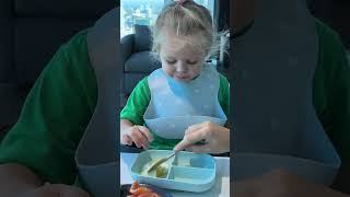 What do Kids like to eat? Toddlers' eating moments!