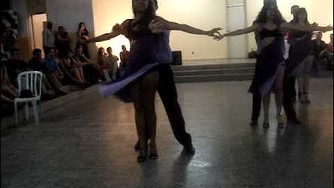 Apresentação bachata(escola Jaime Aroxa gyn)