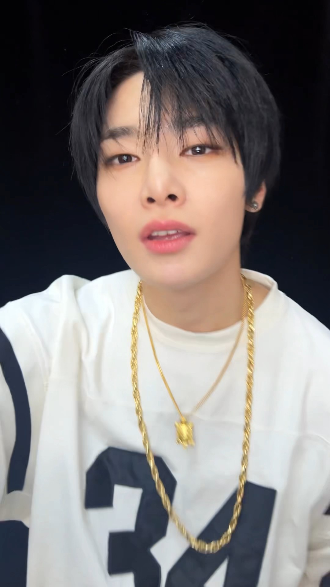 Walk it off? #StrayKids #스트레이키즈 #合 #HOP #WalkinOnWater #StrayKidsComeback #YouMakeStrayKidsStay