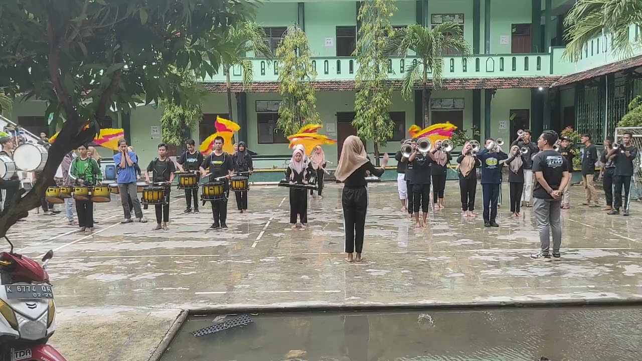 Boy Band Tipe x Versi Marching Band // Ma Nahdlatul Muslimin#marchingband #pdbi