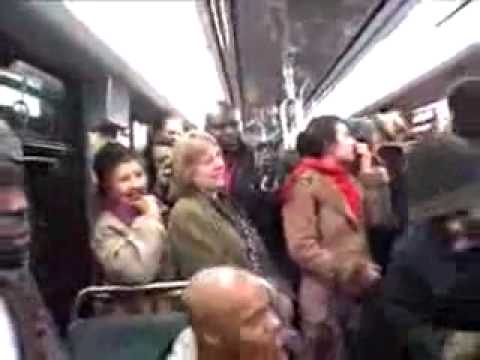 Beat Box Dude - Metro Paris - Free Black Band Singers "Naturally 7