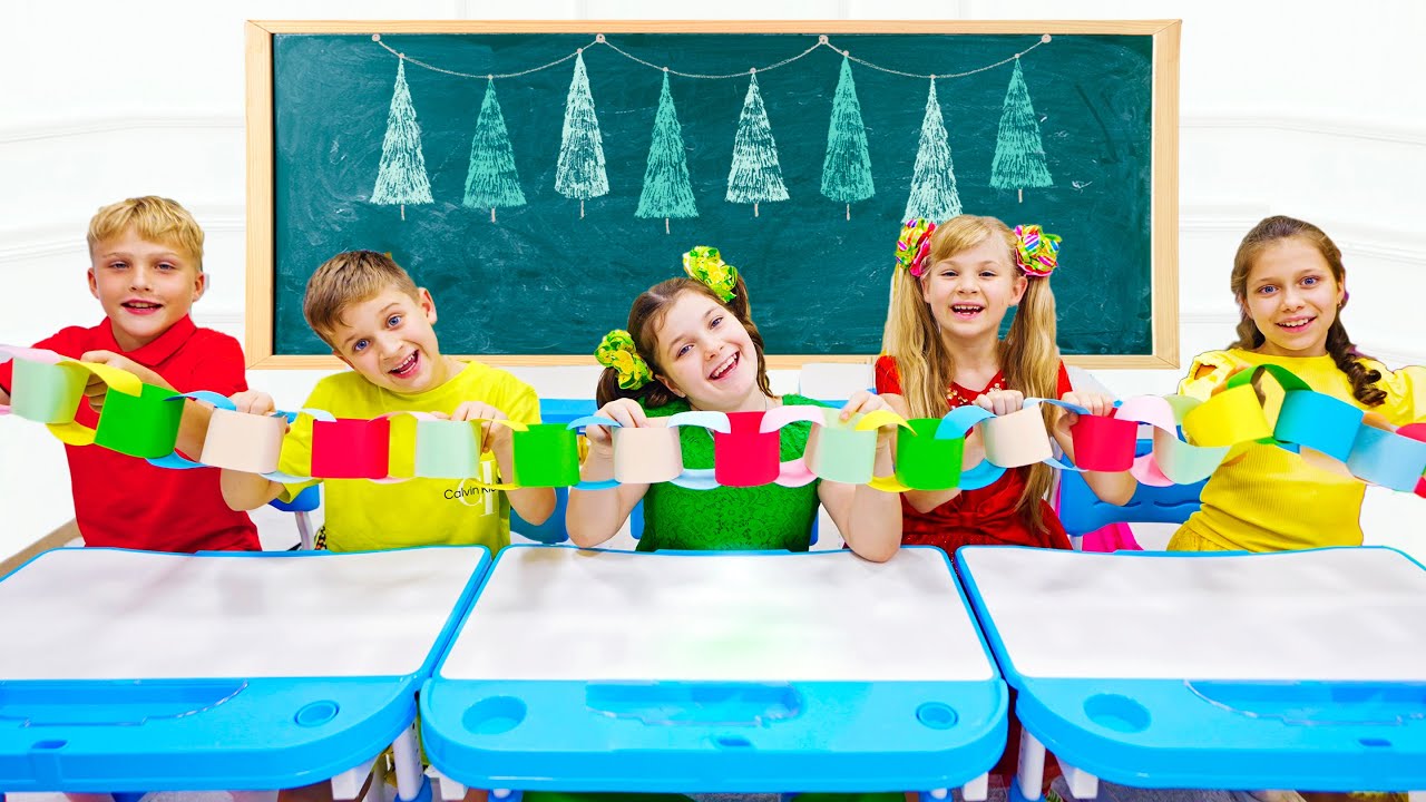 Ý tưởng Diana và Roma trang trí cây thông Noel với bạn bè