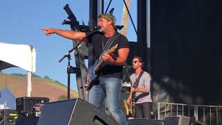 Billy Currington-That’s How Country Boys Roll