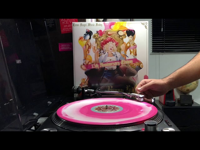 LoloV88 on X: Enfin à moi l'édition vinyle pink 😍 #Angèle