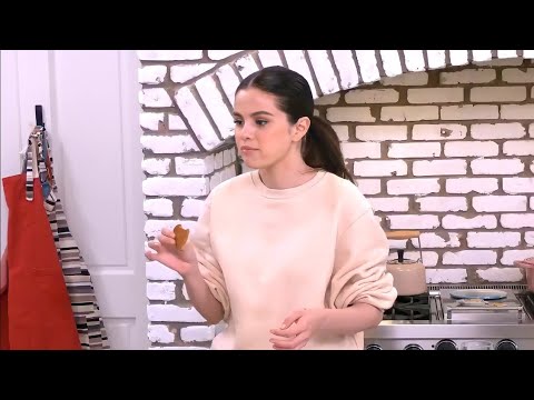 Selena Gomez Tries Australian Cuisine | Selena + Chef | HBO Max - YouTube