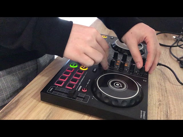 Pioneer DDJ-200 Controller - Quick Look - YouTube