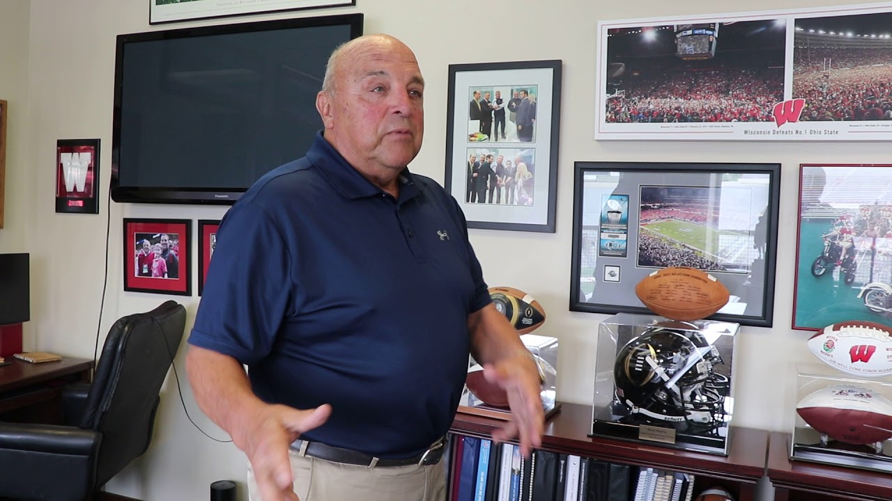 Barry Alvarez On The Time Dan Gable Broke Barry Davis - YouTube