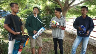 Download Lagu Nitip Rindu - Pengamen Montal Mantul WRD5, Pianika Skil Dewa Download Lagu Nitip Rindu - Pengamen Montal Mantul WRD5, Pianika Skil Dewa