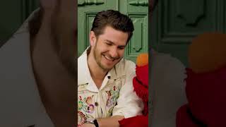 Andrew Garfield Opens Up to Elmo About Grief