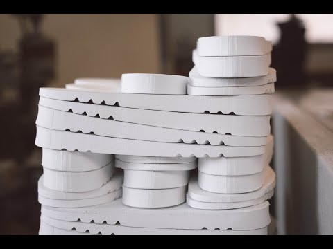 Vidéo: 3 façons de construire des semelles de chaussures