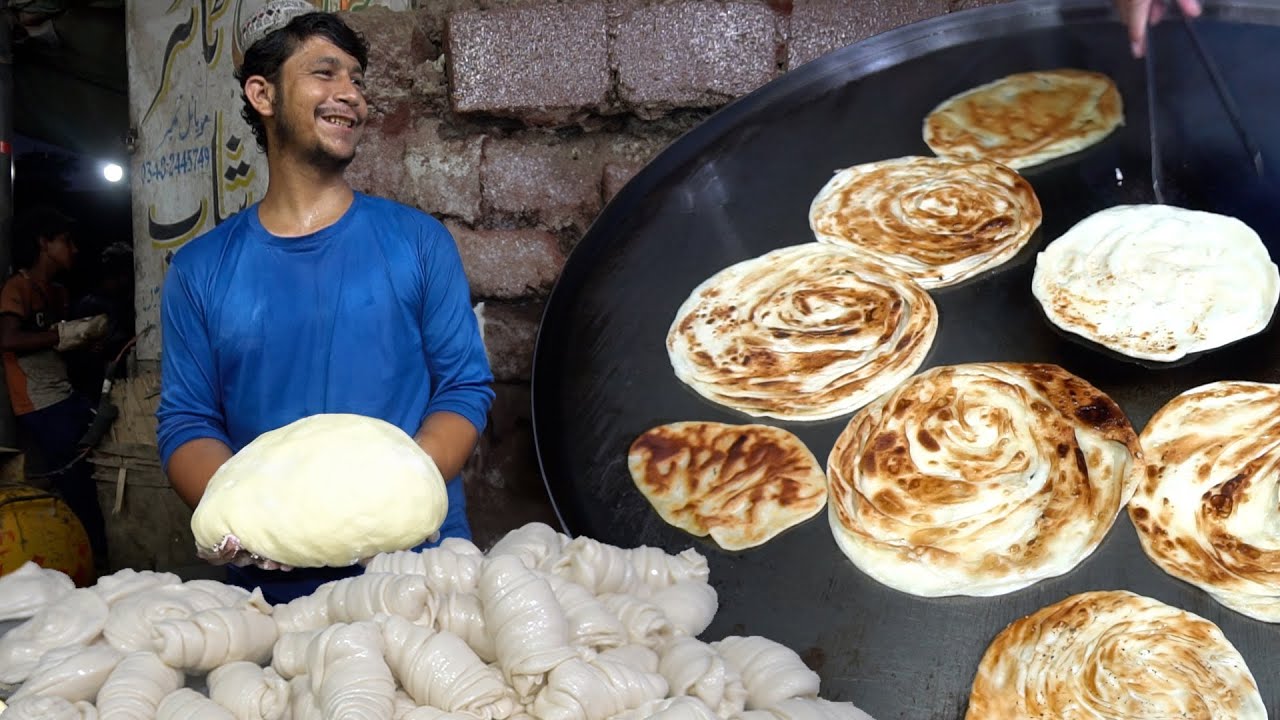 1000 years of famous Pakistani bread! How to bake delicious bread? Pakistani Street Food YouTube