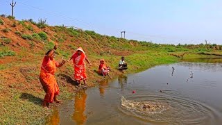 Fishing Video || To catch fish one must be as intelligent and skilled as the village boys