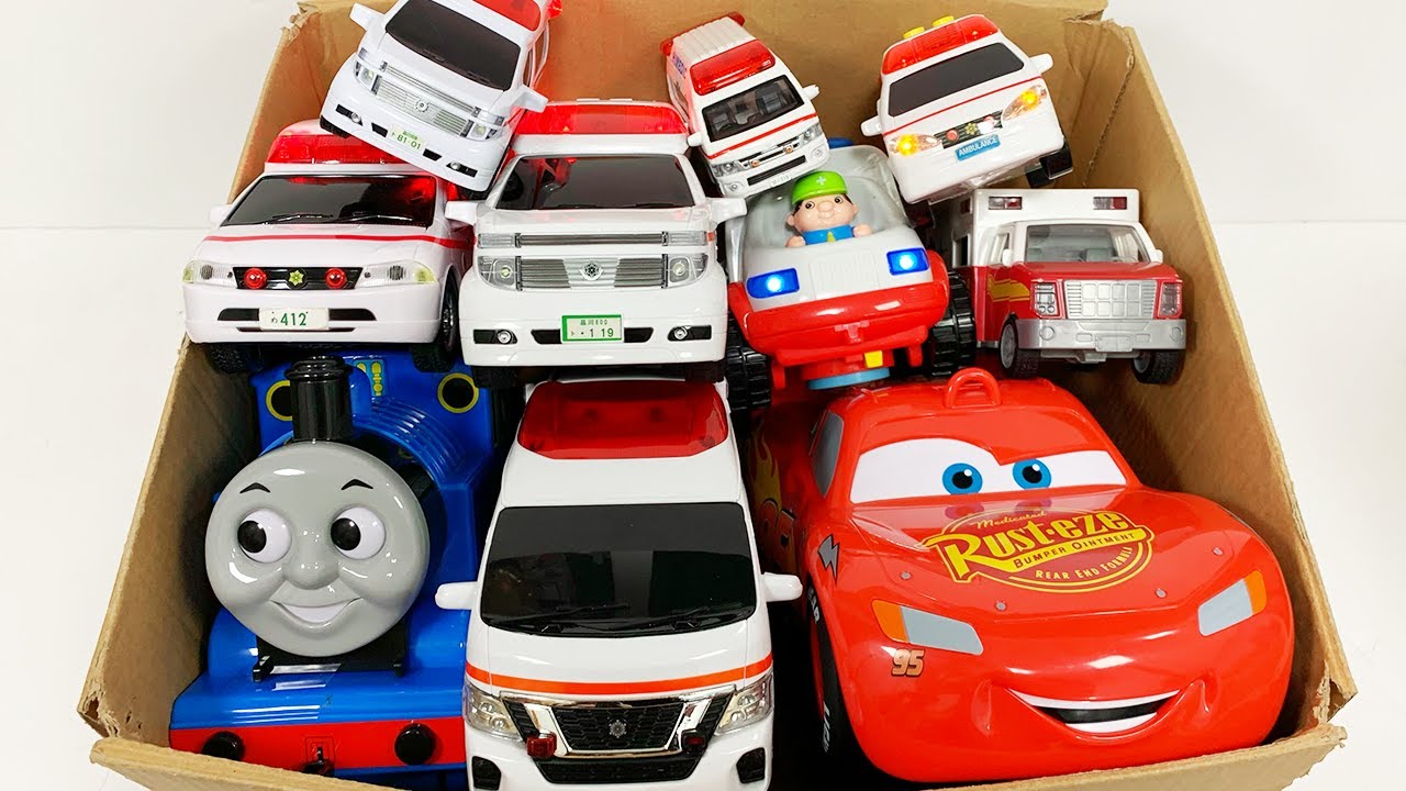 救急車ミニカーが走る。緊急走行テスト！坂道走る！サイレン鳴る☆ Ambulance minicar runs in an emergency with sirens sounding