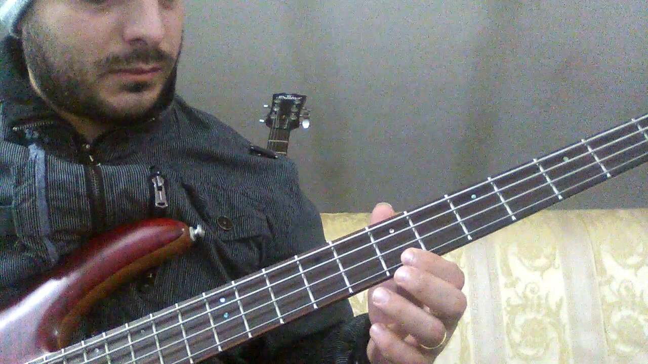 Vasco Rossi siamo solo noi bass cover - YouTube
