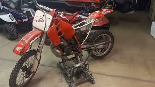 part 3 1989 Honda CR250 see if it will run