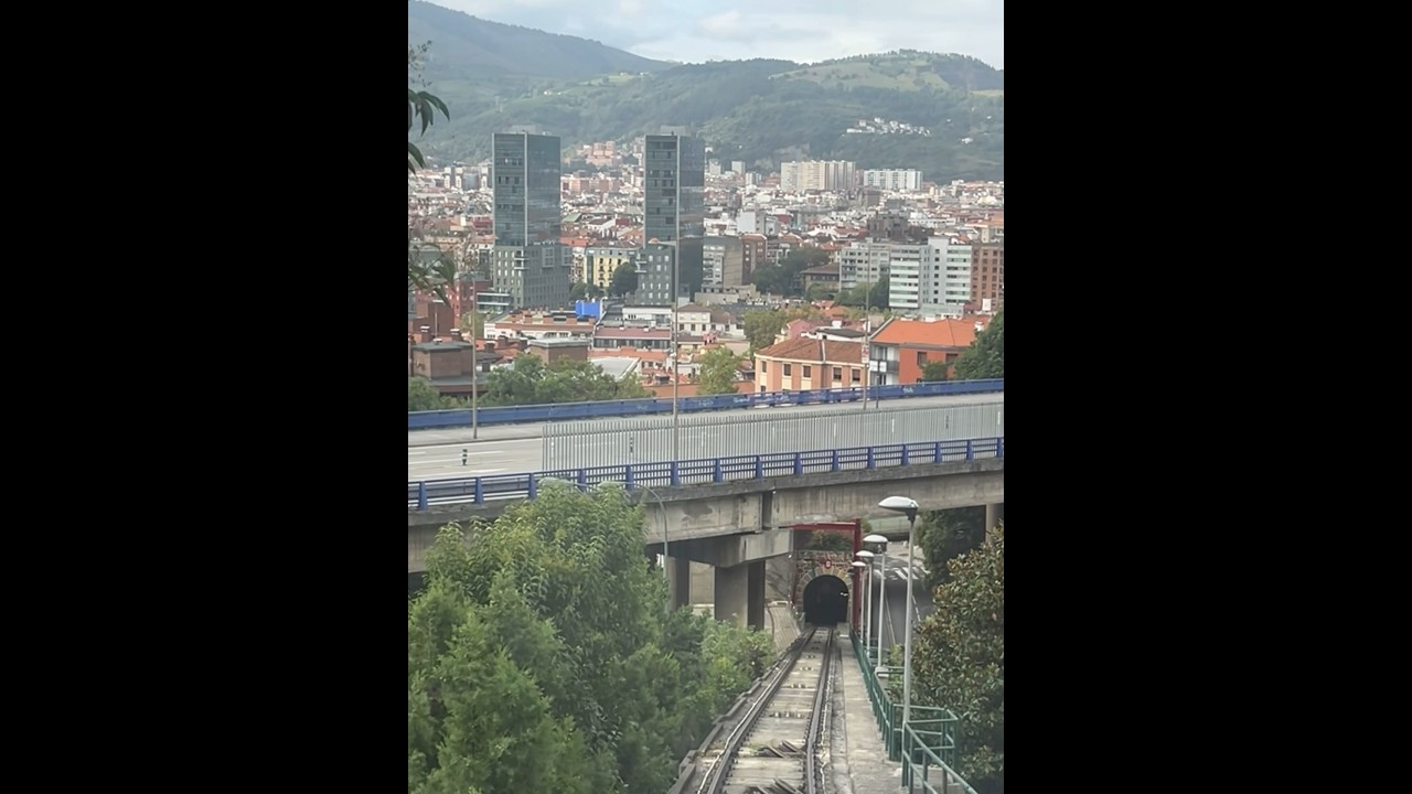 Plaza del Funicular 🚠❤️