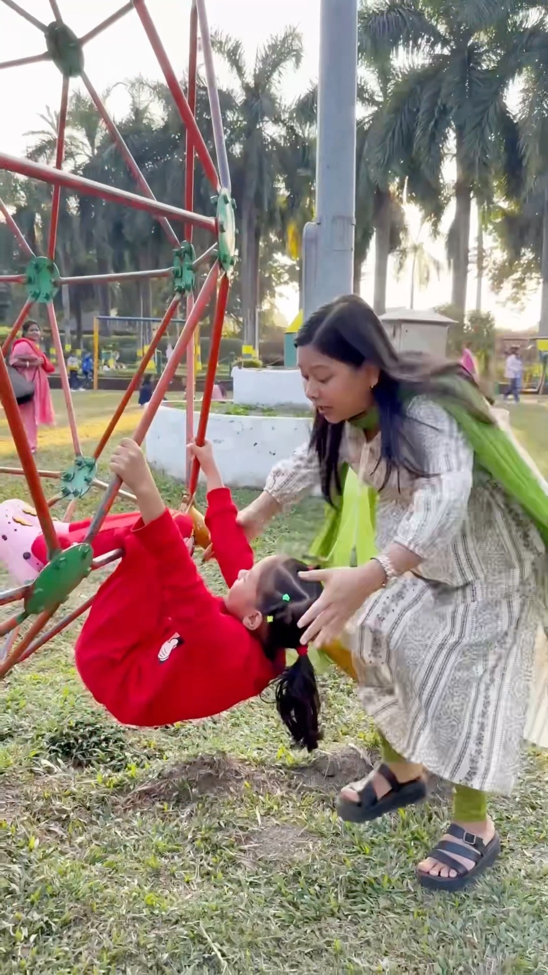 Reedishna Ko Mummy Ne Bacha Li