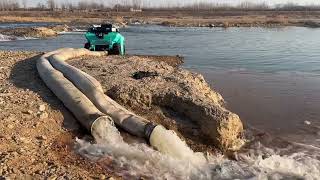 Drainage robot pumps water in flood disasters